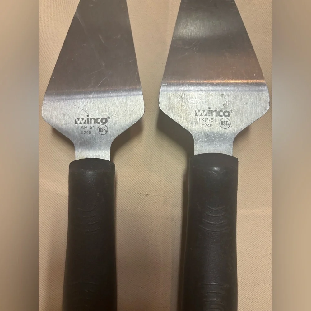 Set of 2‎ - Winco Cake Pie Servers with Black Handles